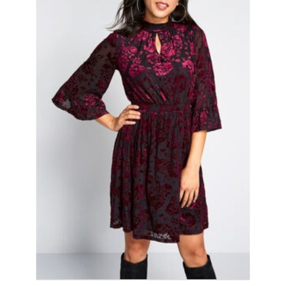 Modcloth Black and Burgundy Long Sleeve Dress - Picture 1 of 6